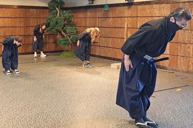 Samurai Sword Experience (Family Friendly)at SAMURAI MUSEUM KYOTO - Ninja stars and the extra family fun