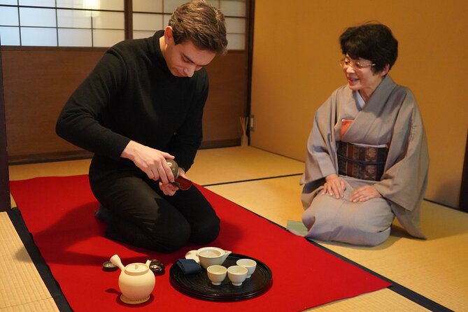 Sencha-do the Japanese Tea Ceremony Workshop in Kyoto - Handling the utensils and brewing your own tea