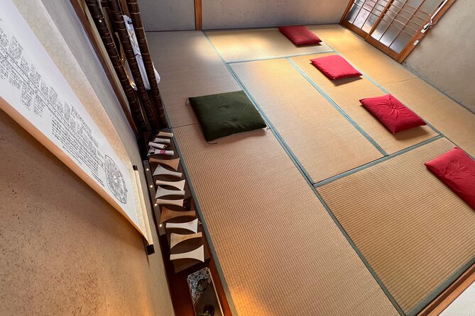 Shamisen Experience in Kyoto 【Private】 - Learning a Traditional Japanese Song