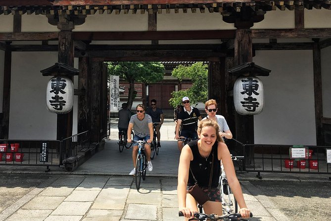 South Kyoto in a Nutshell: Gentle Backstreet Bike Tour! - Gion, with limited time for photographs