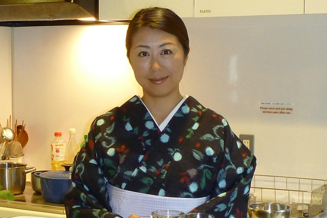 Sushi - Authentic Japanese Cooking Class - the best souvenir from Kyoto! - Group size and the feel of the class