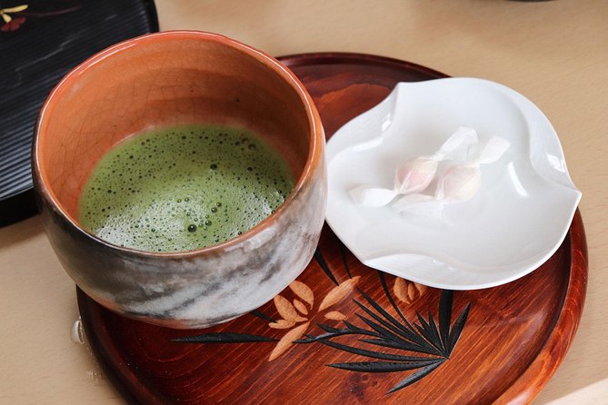 Sushi or Traditional Japanese Cuisine in a Kyoto Home with Emika - A Kyoto Meal That Happens Around a Family Table
