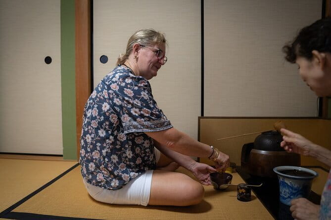Tea Ceremony Experience in Kyoto - Preparing matcha one careful movement at a time