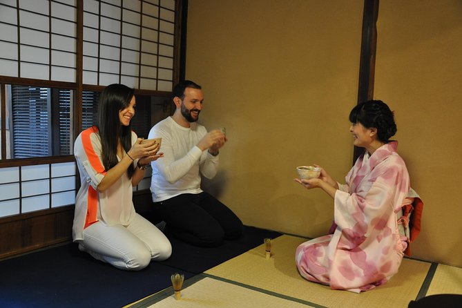 Tea Ceremony Experience in Traditional Kyoto Townhouse - What happens during the one-hour session