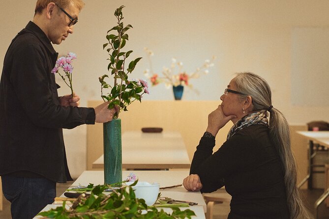 Traditional Japanese Flower Styling Workshop - Ikebana in Kyoto - Making your own arrangement with Master Fooraku