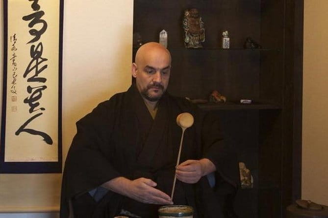 Traditional Japanese Music show & Experience Tour in Kyoto - Why the small group matters