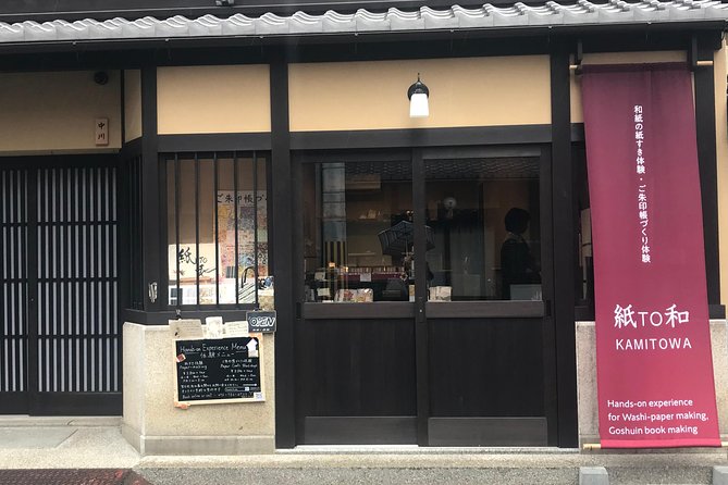 Traditional Japanese Washi Papermaking- Kyoto morning - From raw material to handmade paper