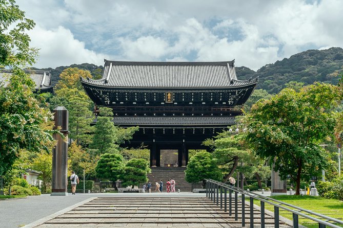 Treasures of Kyoto: Geishas & Traditions Private Tour - Key points at a glance