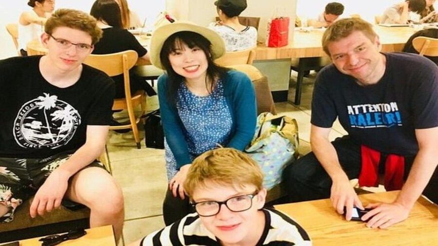 Treasures of Kyoto: Gion & historical Walking Tour - Shijo-dori and the modern city around Gion