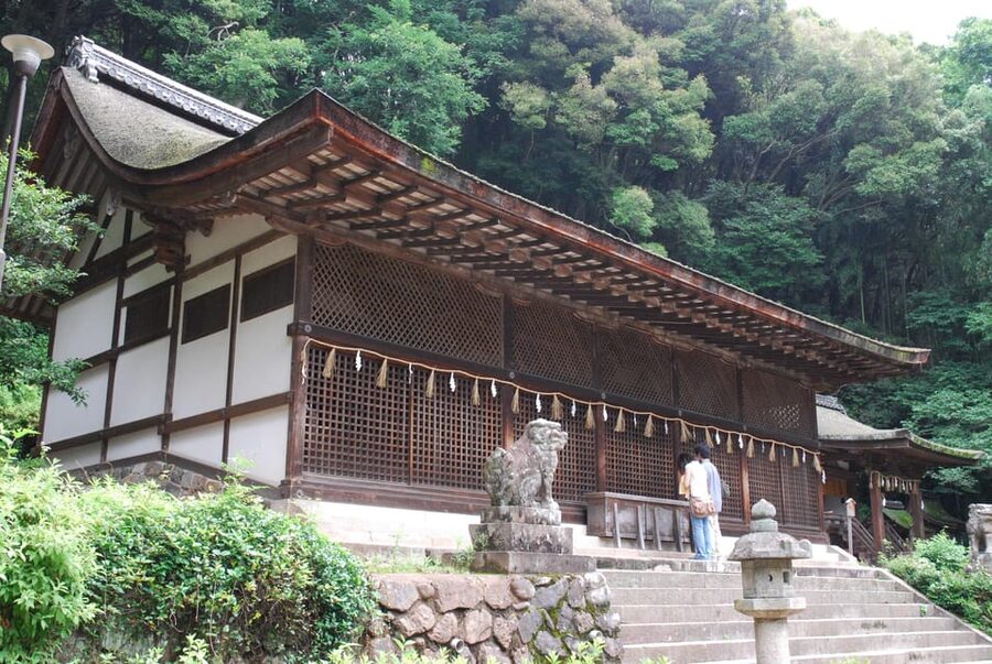 Uji: UNESCO Heritage & Tea Ceremony Walking Tour - Uji Shrine and Ujigami Shrine explained