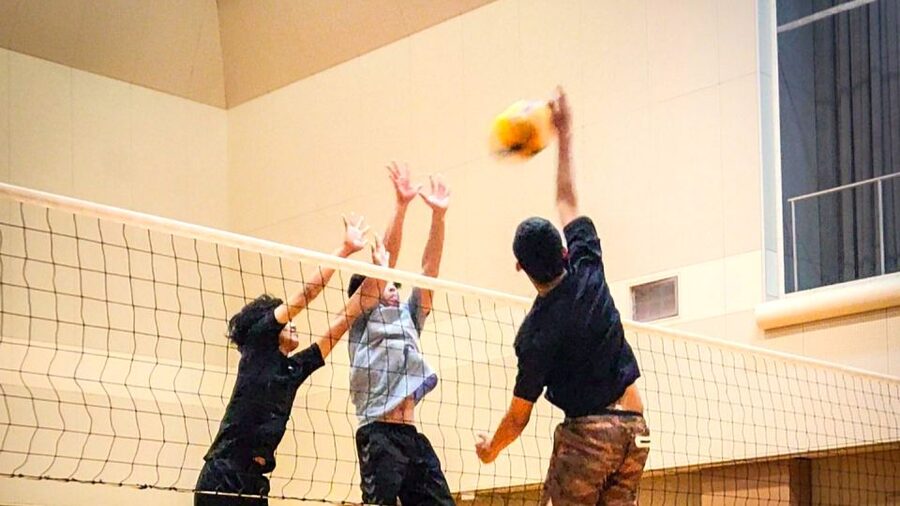 Volleyball in Osaka, Kobe & Kyoto with locals! - Friendly play versus coached training