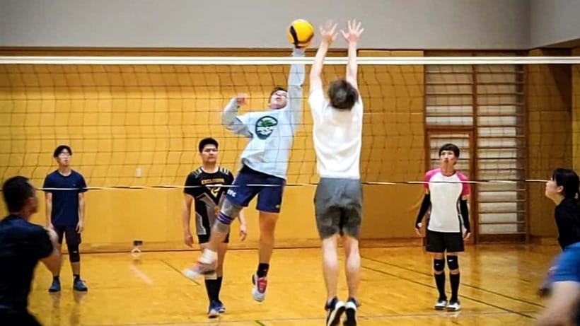 Volleyball in Osaka, Kobe & Kyoto with locals! - How beginner-friendly is it?